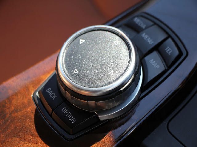 Bmw 3 SERIES 2016-05 182992-24
