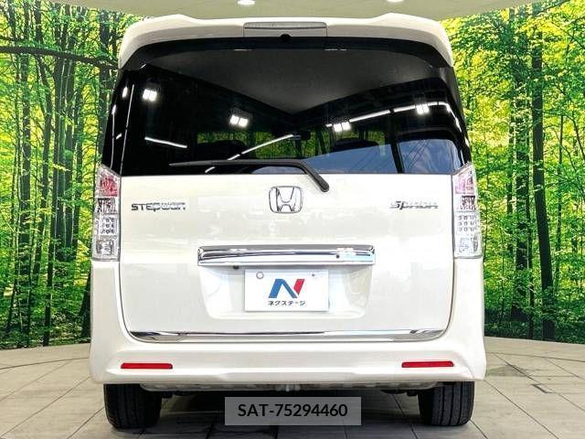 Honda e 2010-08 352726-16