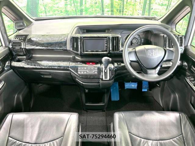 Honda e 2010-08 352726-1