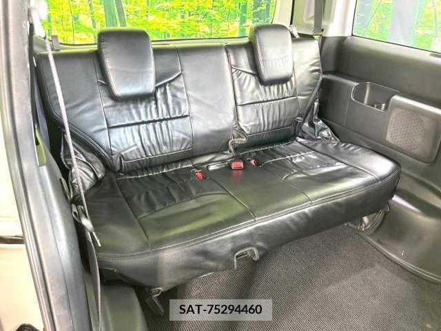 Honda e 2010-08 352726-10