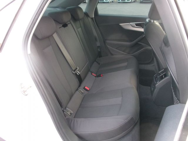 Audi A4 2018-03 195169-13