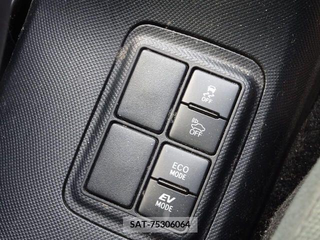 Toyota AQUA 2019-07 260164-17