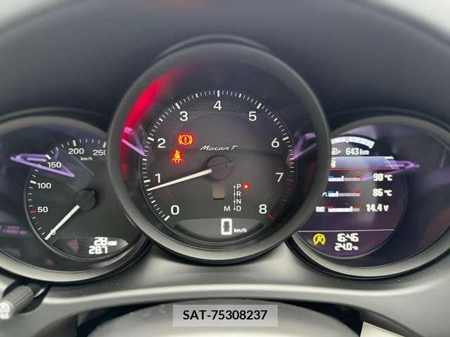 Porsche MACAN 2024-04 281570-12