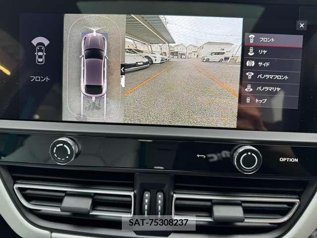 Porsche MACAN 2024-04 281570-9