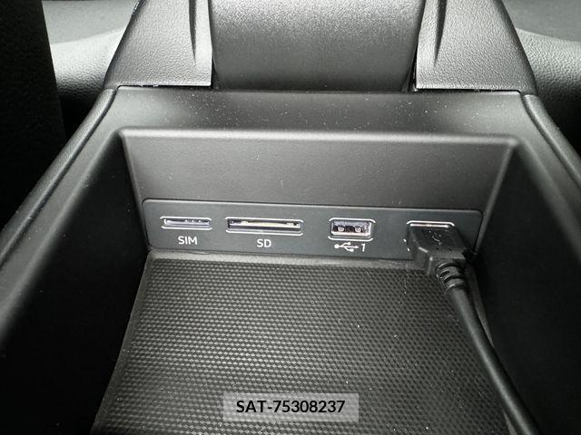 Porsche MACAN 2024-04 281570-17
