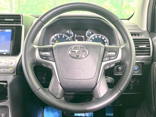 Toyota PRADO 2022-04 180922-11