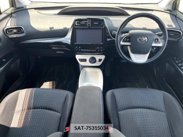 Toyota PRIUS 2016-07 393421-1