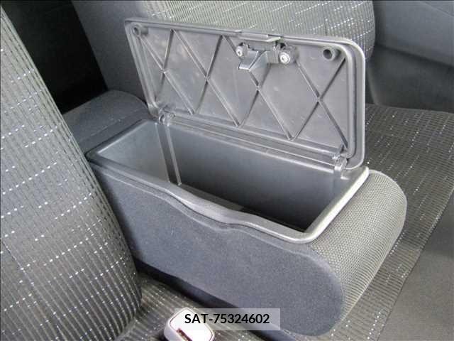 Daihatsu MOVE CUSTOM 2011-09 239146-13