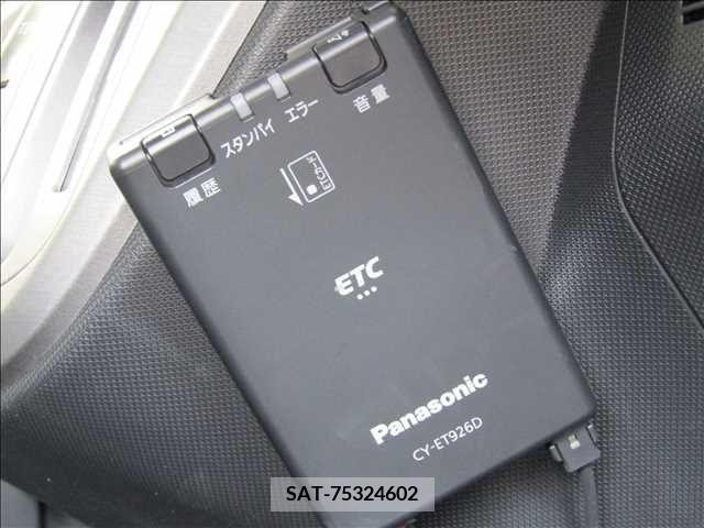 Daihatsu MOVE CUSTOM 2011-09 239146-9