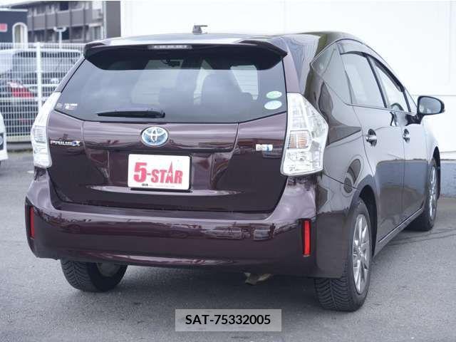 Toyota PRIUS ALPHA 2013-11 213357-10