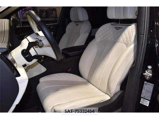 Bentley BENTAYGA 2018-06 293073-1