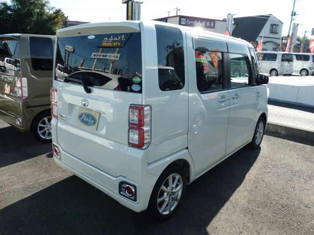 Toyota Pixis Mega 2018-04 23409-3