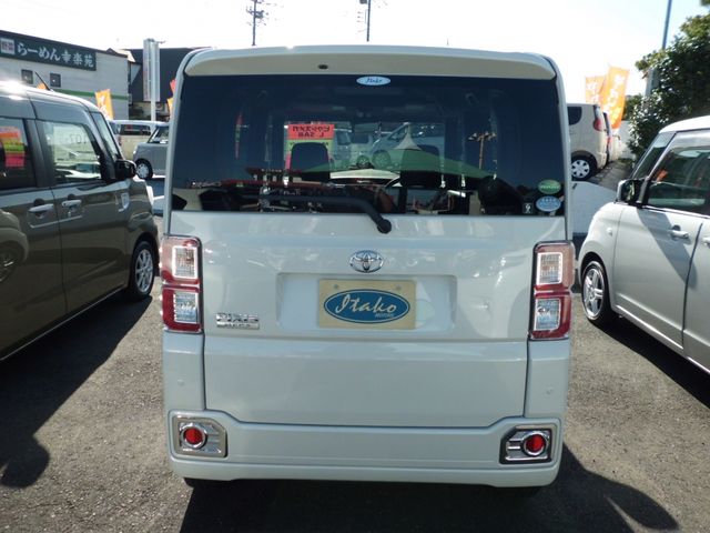 Toyota Pixis Mega 2018-04 23409-4