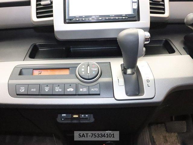 Honda FREED HYBRID 2013-08 235809-13