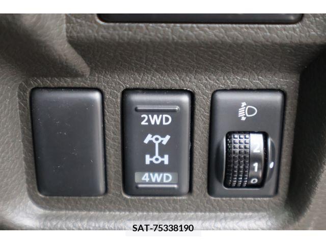 Nissan CUBE 2013-08 390168-4