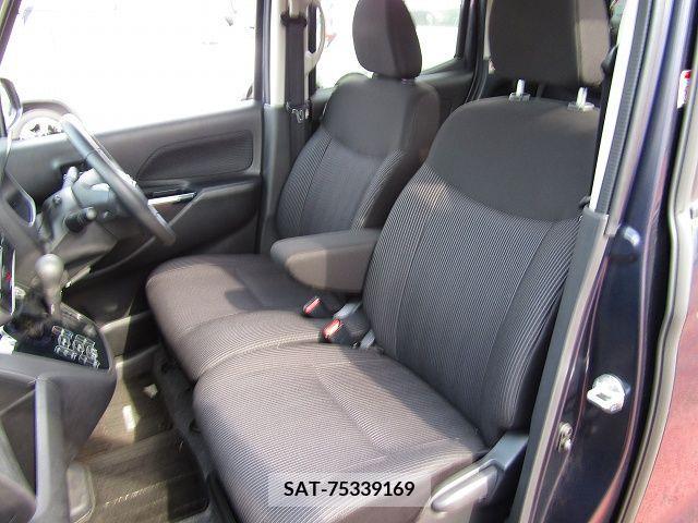 Nissan ROOX 2019-05 323898-4