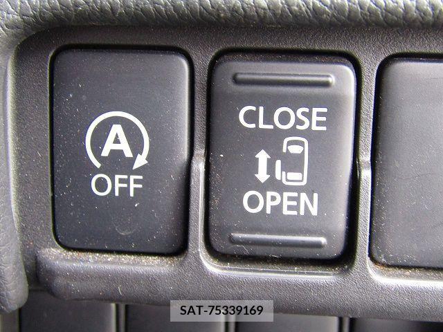 Nissan ROOX 2019-05 323898-17