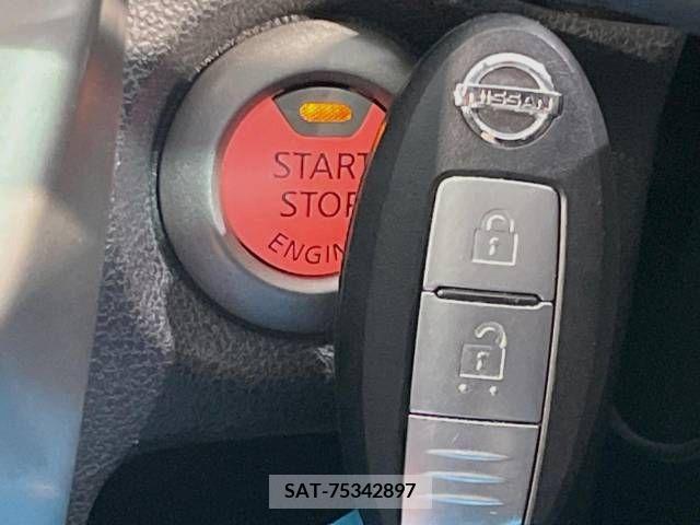 Nissan NOTE 2013-02 302290-5