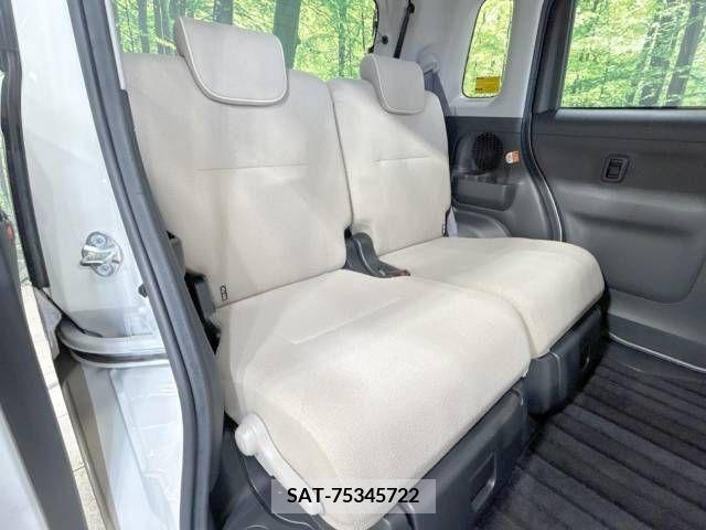 Daihatsu MOVE 2018-06 310633-9