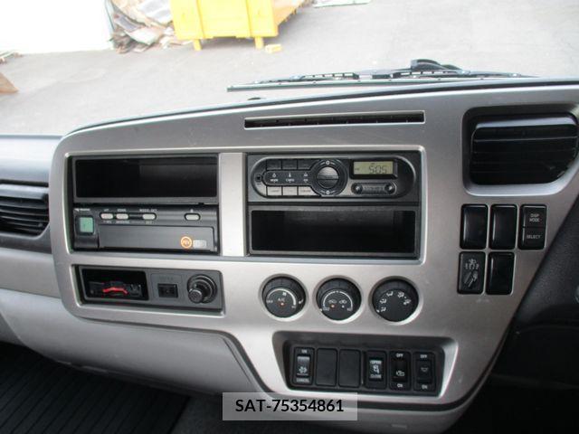 Nissan CONDOR 2017-10 357964-10