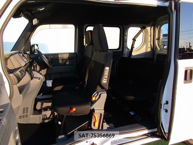 Honda N-VAN 2019-05 254269-10