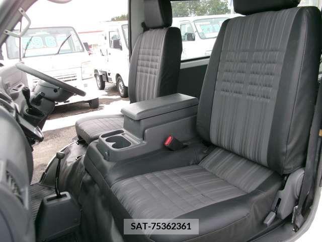 Mazda BONGO VAN 2017-12 223027-11