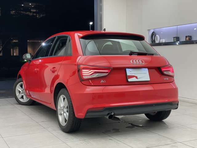 Audi A1 2015-09 182095-5