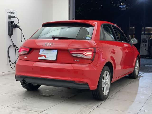 Audi A1 2015-09 182095-1