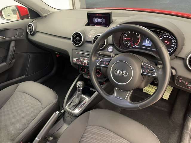 Audi A1 2015-09 182095-8