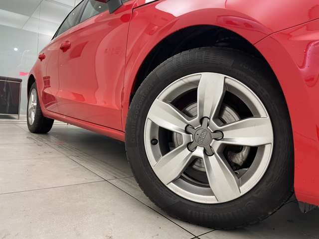 Audi A1 2015-09 182095-6