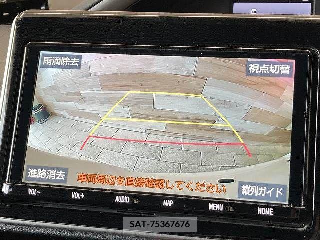 Toyota VOXY 2019-07 370395-2