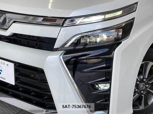 Toyota VOXY 2019-07 370395-19