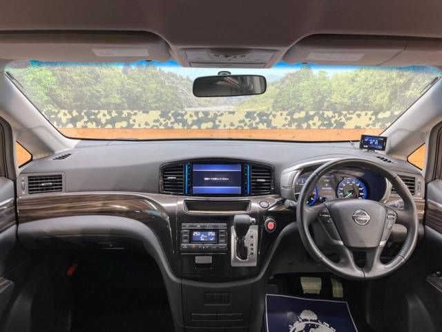 Nissan ELGRAND 2014-07 758-1