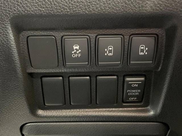 Nissan ELGRAND 2014-07 758-4