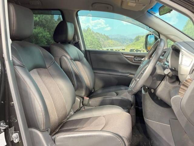 Nissan ELGRAND 2014-07 758-8