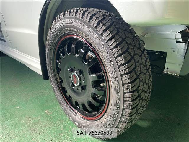 Suzuki EVERY WAGON 2023-03 212437-18