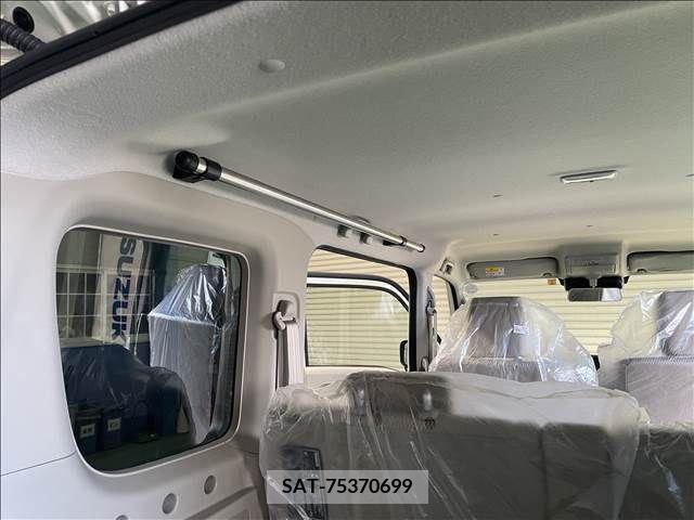 Suzuki EVERY WAGON 2023-03 212437-4