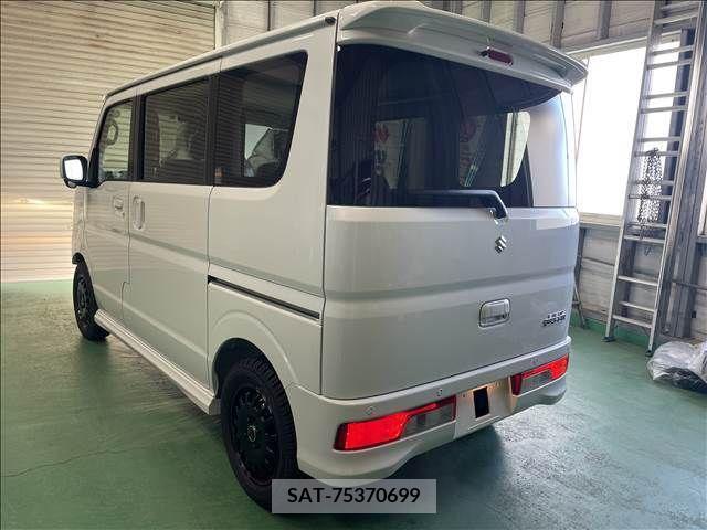 Suzuki EVERY WAGON 2023-03 212437-8