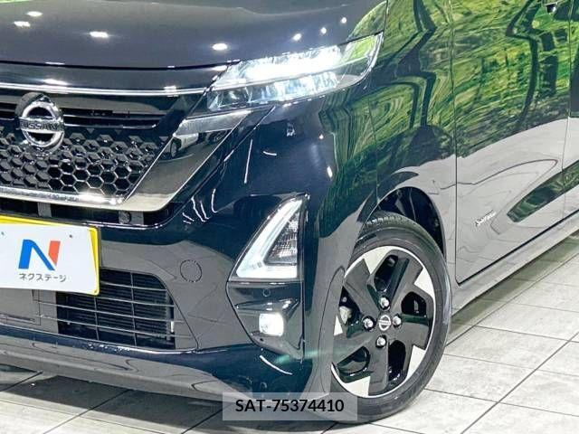Nissan ROOX 2022-05 354508-12