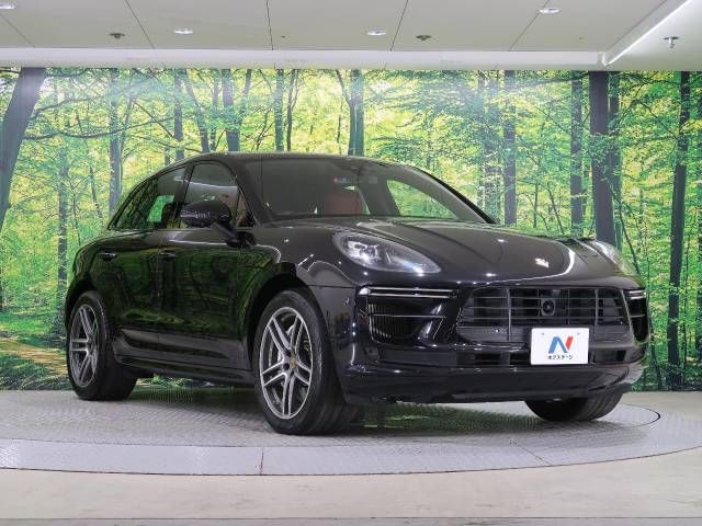 Porsche MACAN 2020-12 13745-6