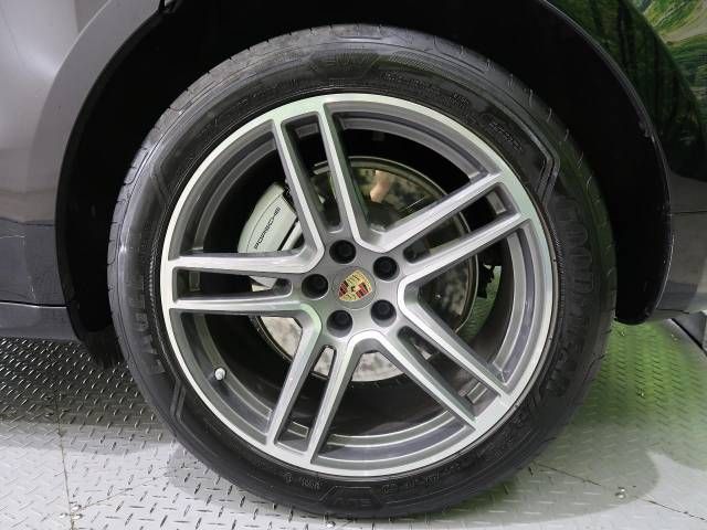 Porsche MACAN 2020-12 13745-19