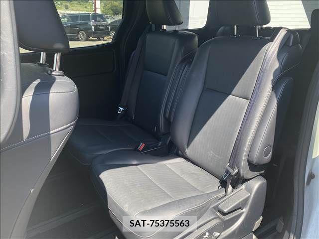 Toyota ESQUIRE 2016-02 359828-13
