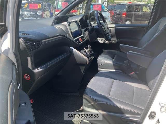 Toyota ESQUIRE 2016-02 359828-12