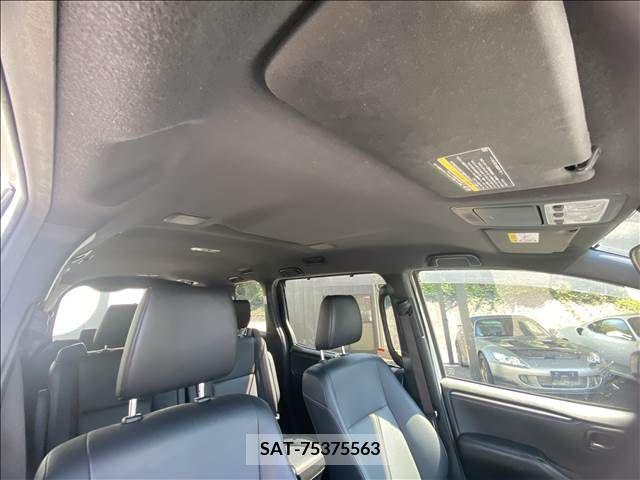 Toyota ESQUIRE 2016-02 359828-15