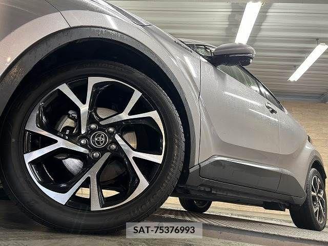 Toyota C-HR 2017-01 212174-10