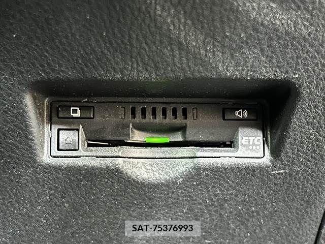 Toyota C-HR 2017-01 212174-6