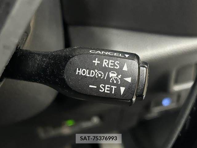 Toyota C-HR 2017-01 212174-5