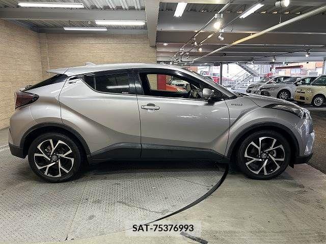 Toyota C-HR 2017-01 212174-17