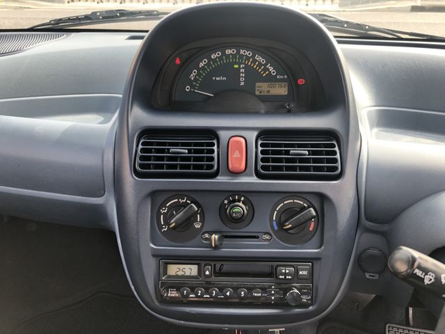 Suzuki TWIN 2003-12 8214-14