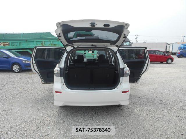 Toyota WISH 2017-02 334806-13